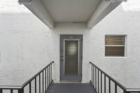 Condominio en venta en Sunrise, Florida, 2 dormitorios, 80.92 m2 № 2169326 - foto 4