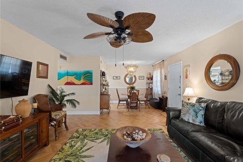 Condo in Rotonda, Florida, 1 bedroom  № 1578712 - photo 5
