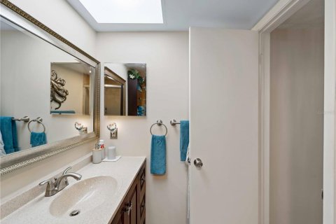 Condo in Rotonda, Florida, 1 bedroom  № 1578712 - photo 17