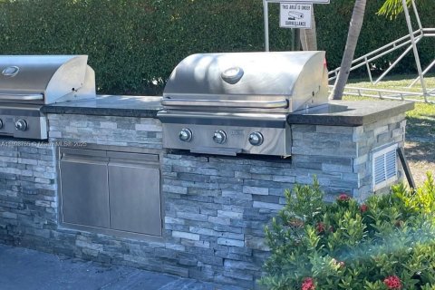 Condominio en venta en Aventura, Florida, 1 dormitorio, 68.84 m2 № 1950585 - foto 8