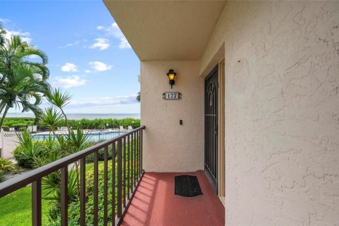 Condo in Bradenton, Florida, 3 bedrooms  № 1914995 - photo 2