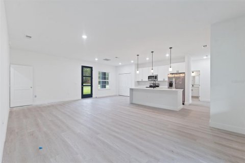 House in Ocala, Florida 4 bedrooms, 162.67 sq.m. № 1907055 - photo 8
