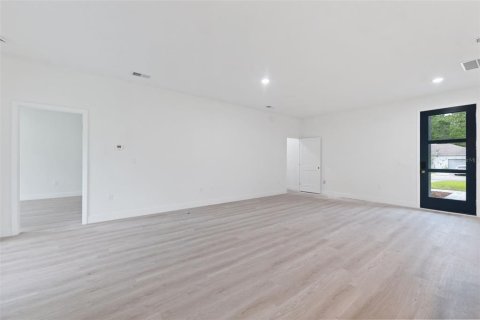 House in Ocala, Florida 4 bedrooms, 162.67 sq.m. № 1907055 - photo 9