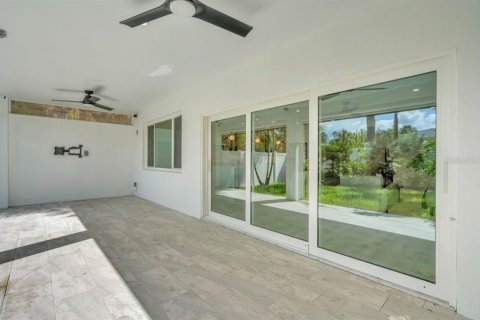 House in Clearwater, Florida 3 bedrooms, 176.33 sq.m. № 1842165 - photo 11