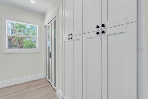 House in Clearwater, Florida 3 bedrooms, 176.33 sq.m. № 1842165 - photo 25