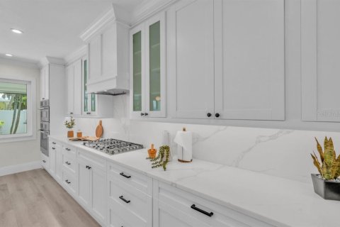 House in Clearwater, Florida 3 bedrooms, 176.33 sq.m. № 1842165 - photo 6