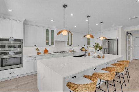 House in Clearwater, Florida 3 bedrooms, 176.33 sq.m. № 1842165 - photo 5