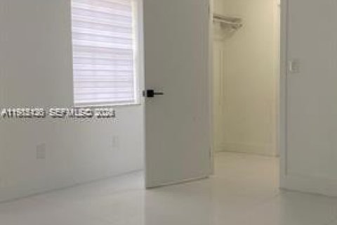 Снять в аренду кондоминиум в Хайалиа, Флорида 1 спальня, 70.88м2, № 2050863 - фото 6