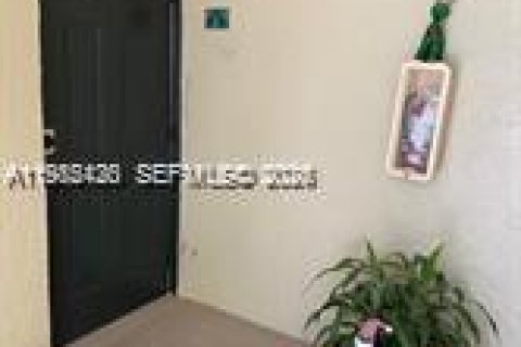 Снять в аренду кондоминиум в Хайалиа, Флорида 1 спальня, 70.88м2, № 2050863 - фото 8