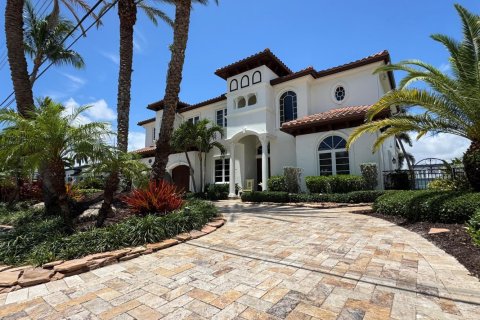 Casa en Lighthouse Point, Florida 6 dormitorios, 446.49 m2 № 2088231