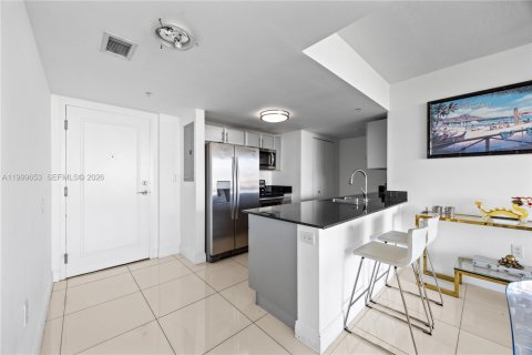 Снять в аренду кондоминиум в Майами, Флорида 2 спальни, № 2066373 - фото 9