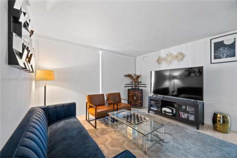 Снять в аренду кондоминиум в Майами, Флорида 2 спальни, № 2066373 - фото 8