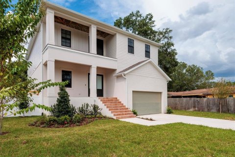 Villa ou maison à vendre à Tampa, Floride: 4 chambres, 300.07 m2 № 2294807 - photo 2