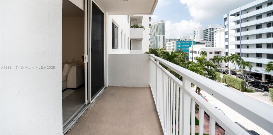 Condo à Miami Beach, Floride, 2 chambres № 1931453