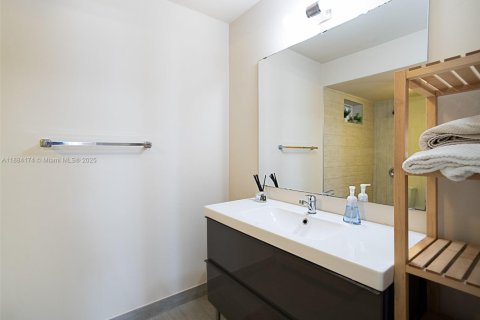 Copropriété à louer à Miami Beach, Floride: 2 chambres, 98.94 m2 № 1931453 - photo 6