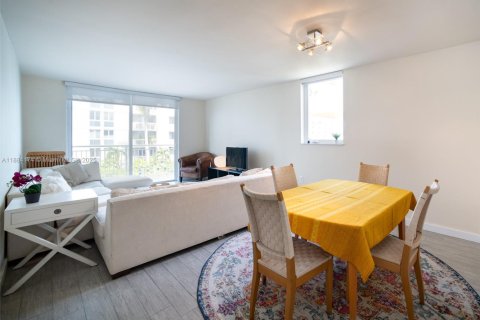 Copropriété à louer à Miami Beach, Floride: 2 chambres, 98.94 m2 № 1931453 - photo 3