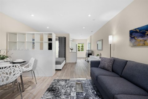 Снять в аренду кондоминиум в Майами-Бич, Флорида 41.9м2, № 2046026 - фото 3