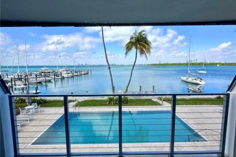 Снять в аренду кондоминиум в Ки-Бискейн, Флорида 3 спальни, 200.67м2, № 2048239 - фото 18