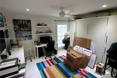 Снять в аренду кондоминиум в Ки-Бискейн, Флорида 3 спальни, 200.67м2, № 2048239 - фото 11