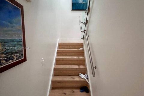 Снять в аренду кондоминиум в Ки-Бискейн, Флорида 3 спальни, 200.67м2, № 2048239 - фото 12