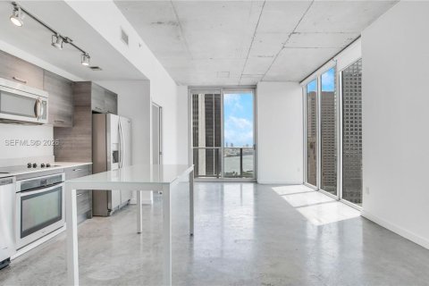 Condo in Miami, Florida, 2 bedrooms № 2081290 - photo 9