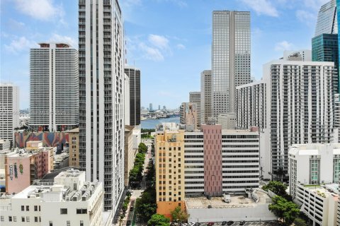 Condo in Miami, Florida, 2 bedrooms № 2081290 - photo 23