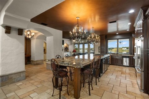 House in Deltona, Florida 4 bedrooms, 399.57 sq.m. № 2207625 - photo 25