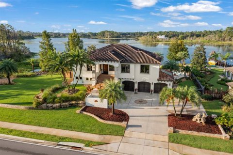 House in Deltona, Florida 4 bedrooms, 399.57 sq.m. № 2207625 - photo 7