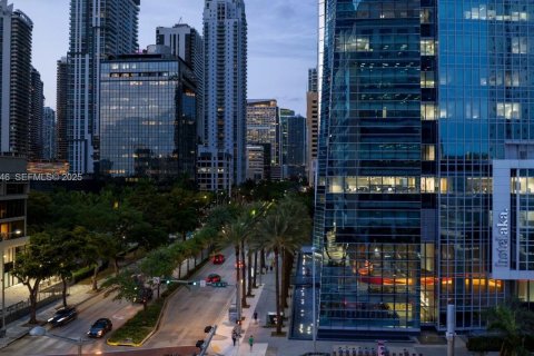 Condominio en alquiler en Miami, Florida, 1 dormitorio, 77.02 m2 № 1989151 - foto 24