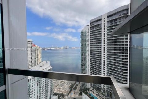 Condominio en alquiler en Miami, Florida, 1 dormitorio, 77.02 m2 № 1989151 - foto 13