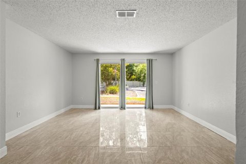 Copropriété à vendre à Gainesville, Floride: 2 chambres, 88.26 m2 № 1909242 - photo 3