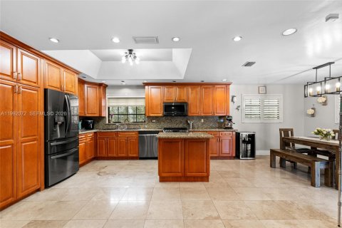 Casa en venta en Miami Lakes, Florida, 5 dormitorios, 396.6 m2 № 2076321 - foto 12