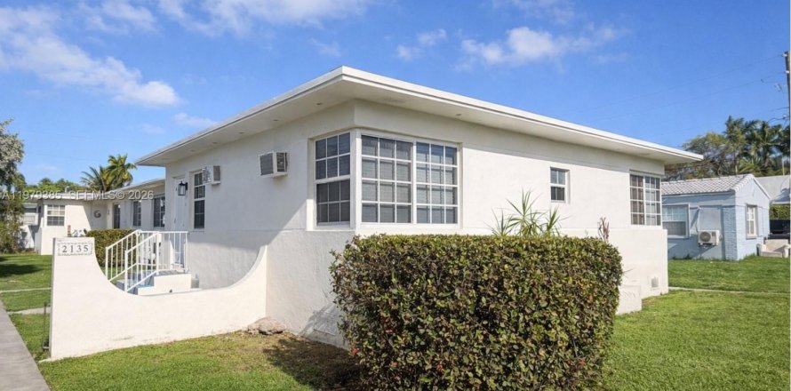 Квартира в Майами-Бич, Флорида 3 спальни, 92.9м2 № 2046053