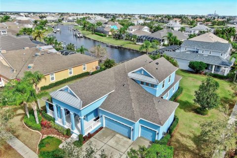 House in Apollo Beach, Florida 5 bedrooms, 273.5 sq.m. № 1871051 - photo 6