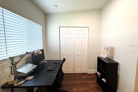 House in Orlando, Florida 3 bedrooms, 111.2 sq.m. № 2111109 - photo 13