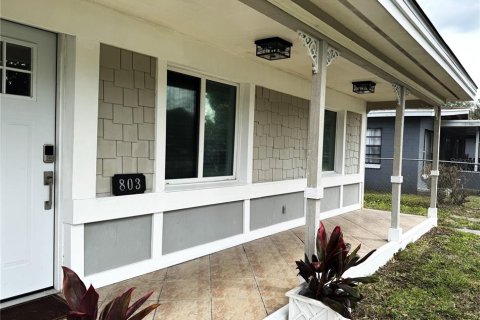 House in Orlando, Florida 3 bedrooms, 111.2 sq.m. № 2111109 - photo 2