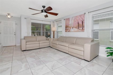 Villa ou maison à vendre à Riverview, Floride: 3 chambres, 121.79 m2 № 1904113 - photo 7