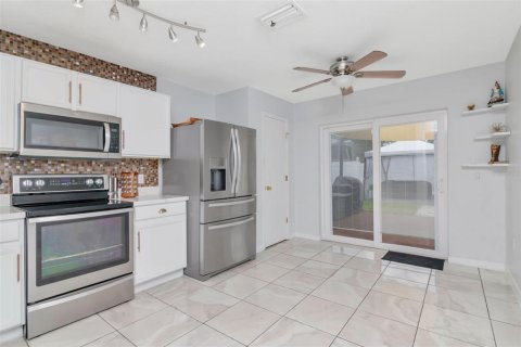 Villa ou maison à vendre à Riverview, Floride: 3 chambres, 121.79 m2 № 1904113 - photo 14