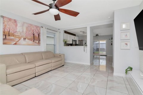 Villa ou maison à vendre à Riverview, Floride: 3 chambres, 121.79 m2 № 1904113 - photo 4