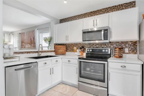 Villa ou maison à vendre à Riverview, Floride: 3 chambres, 121.79 m2 № 1904113 - photo 12