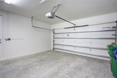 Снять в аренду виллу или дом в Мирамар, Флорида 5 спален, 366.5м2, № 1965146 - фото 13