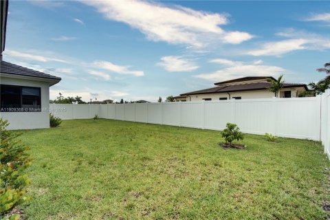 Снять в аренду виллу или дом в Мирамар, Флорида 5 спален, 366.5м2, № 1965146 - фото 15