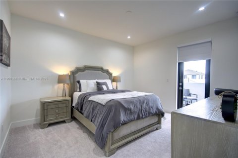 Снять в аренду виллу или дом в Мирамар, Флорида 5 спален, 366.5м2, № 1965146 - фото 20