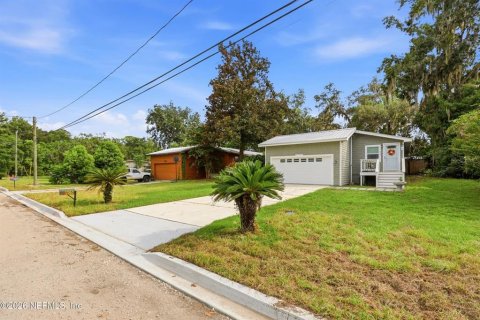 House in Green Cove Springs, Florida 3 bedrooms, 110.37 sq.m. № 2312674 - photo 27