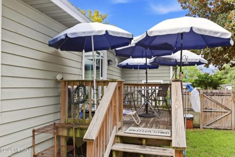 House in Green Cove Springs, Florida 3 bedrooms, 110.37 sq.m. № 2312674 - photo 26