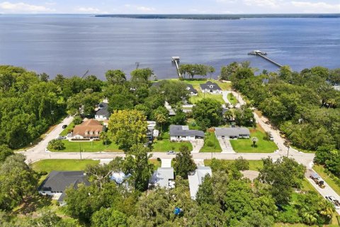 House in Green Cove Springs, Florida 3 bedrooms, 110.37 sq.m. № 2312674 - photo 29