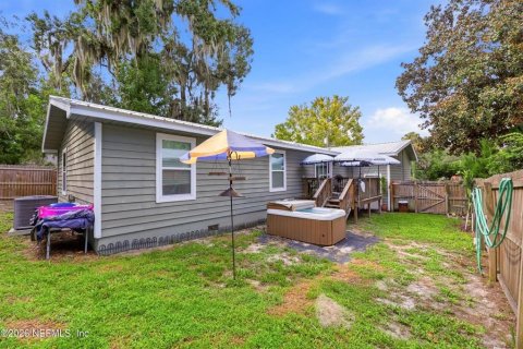 House in Green Cove Springs, Florida 3 bedrooms, 110.37 sq.m. № 2312674 - photo 25