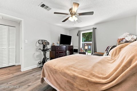 House in Green Cove Springs, Florida 3 bedrooms, 110.37 sq.m. № 2312674 - photo 16