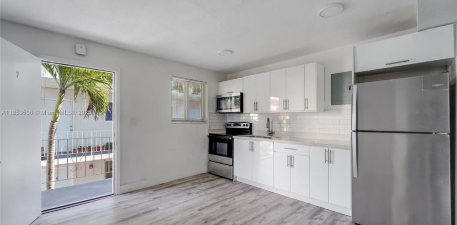 Appartement à Miami, Floride 2 chambres, 55.74 m2 № 1877774