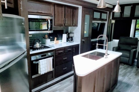Купить кондоминиум в Апопка, Флорида 5 комнат, 25.27м2, № 1113098 - фото 7